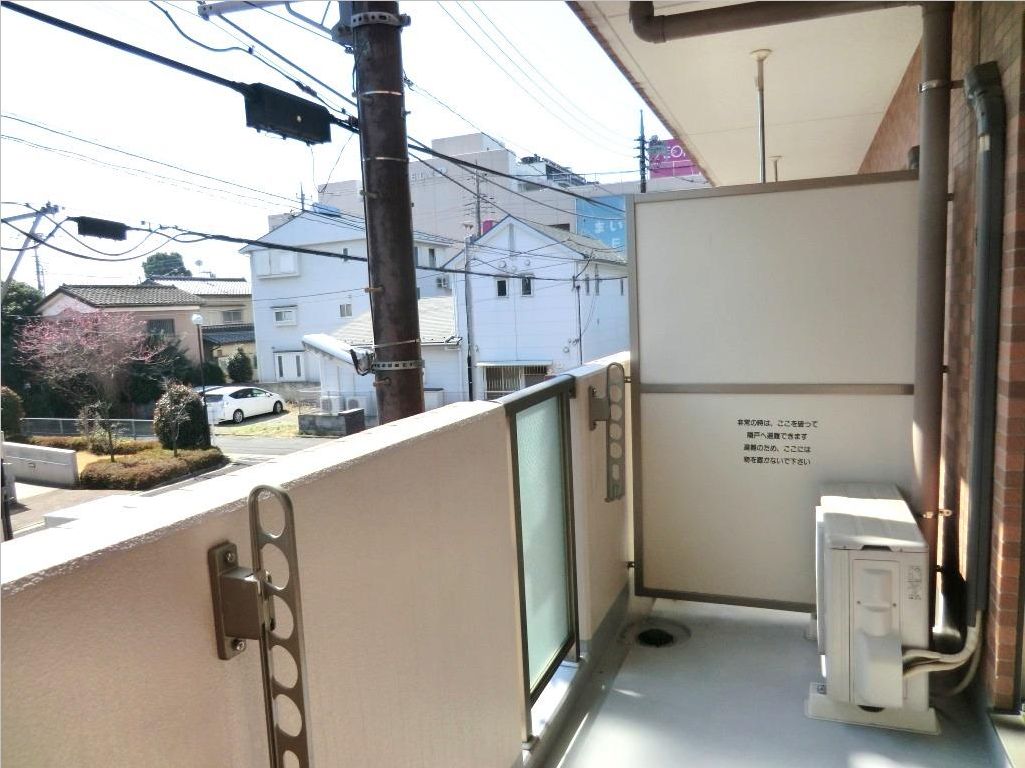 Balcony.  ☆ All houses facing south ・ Day is good!  ☆