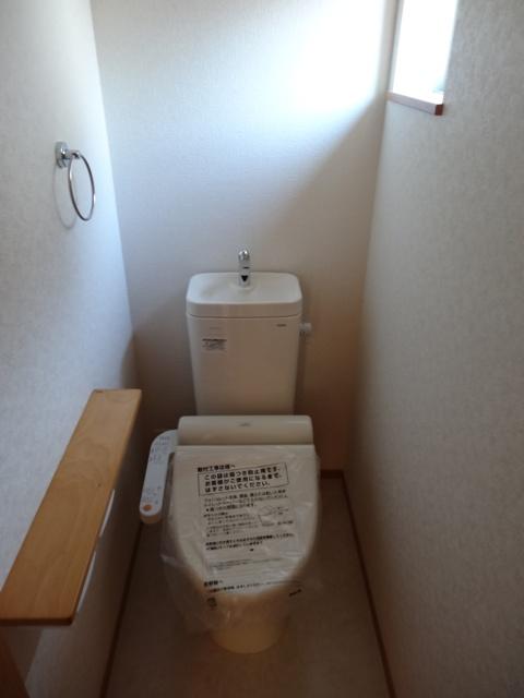 Toilet. 1 Building: Indoor (December 2013) Shooting