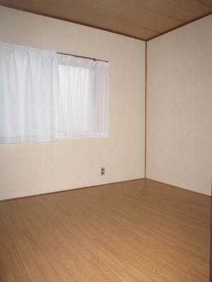 Other room space. Available in the bedroom