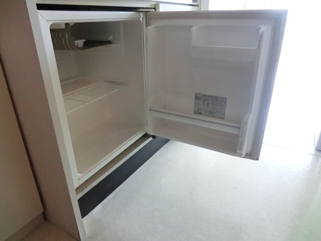 Other Equipment.  ☆ There is a mini-fridge ☆