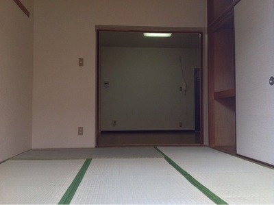 Living and room. Guests can enjoy a Japanese-style interior with tatami