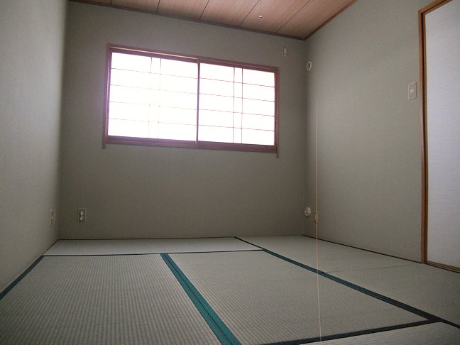 Other room space. Bright Japanese-style room 6 quires facing south