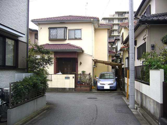 Local appearance photo.  ◆ Parking one Allowed.  Peace of mind even during rainy weather in with the roof in the parking space.