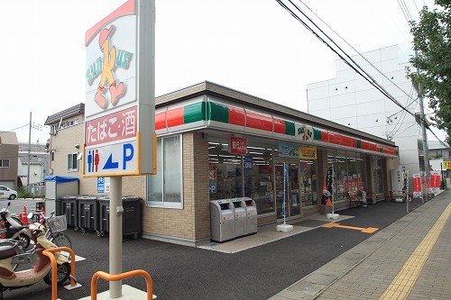 Convenience store. Thanks Wakaba Station West Exit store up (convenience store) 664m