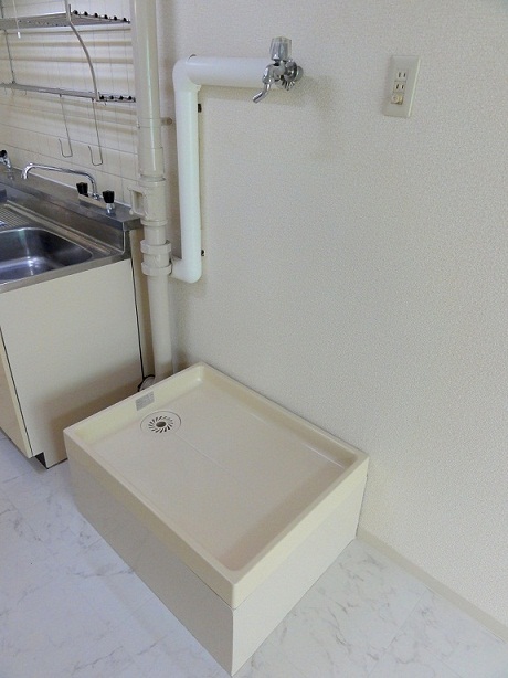 Other Equipment. Laundry Area is located in the room.