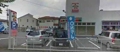 Convenience store. 315m until Thanksgiving (convenience store)