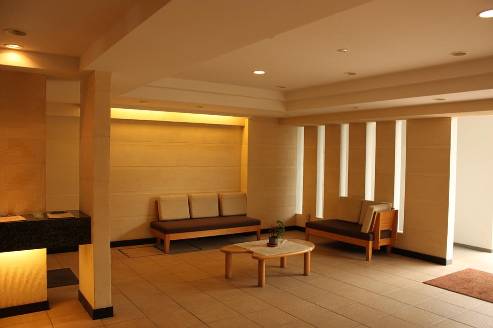 Entrance. Common areas