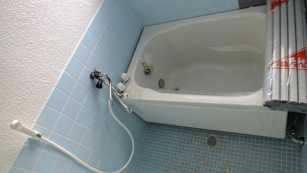 Bath. With hot water reheating, Bathtub new