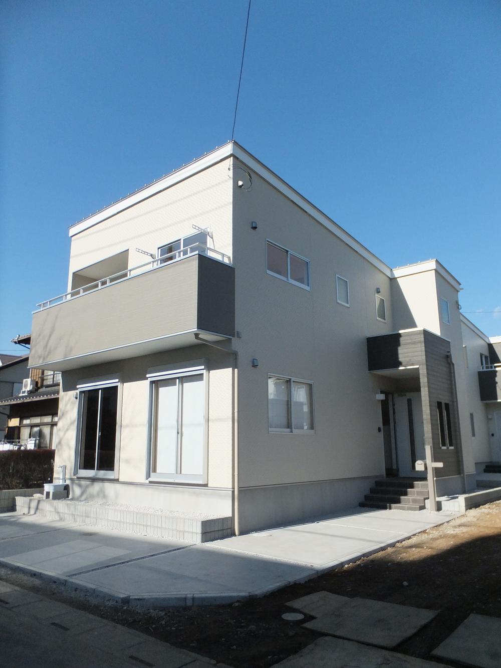 Local photos, including front road. Local (12 May 2013) Shooting