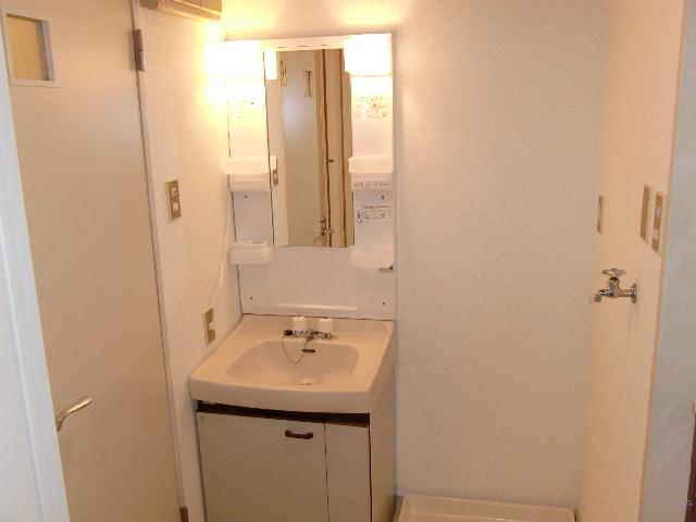 Washroom. Washroom