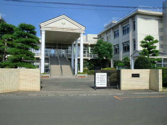 Junior high school. Sakado City 2300m Sakado Municipal Wakamiya junior high school until junior high school Wakamiya 29 minutes walk (about 2300m)