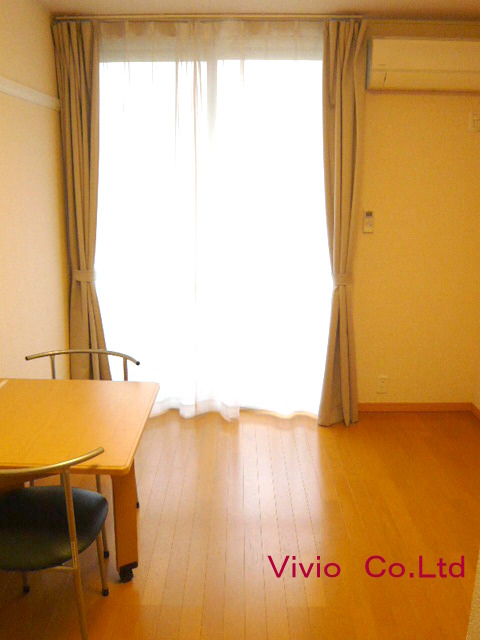 Other room space. It is the state of Western-style! You can use a wide room with folding table! 