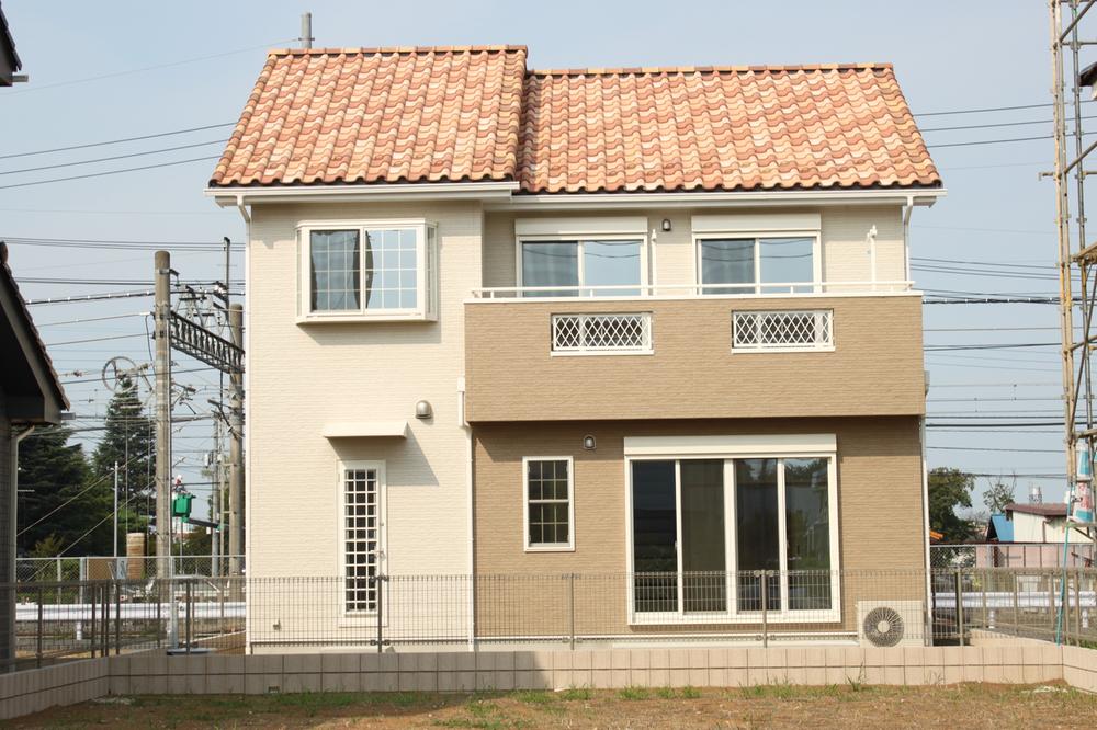 Local appearance photo. Shooting from the building south side