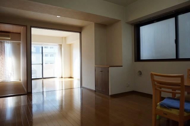 Living. Local (10 May 2013) Shooting