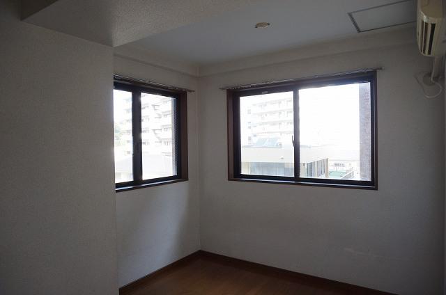 Non-living room. Indoor (10 May 2013) Shooting