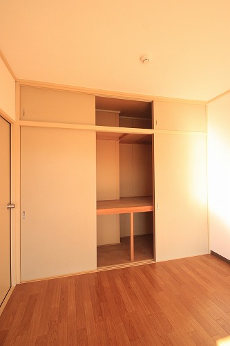 Receipt. Large storage of one and a half between the ☆ There is also a upper closet! 