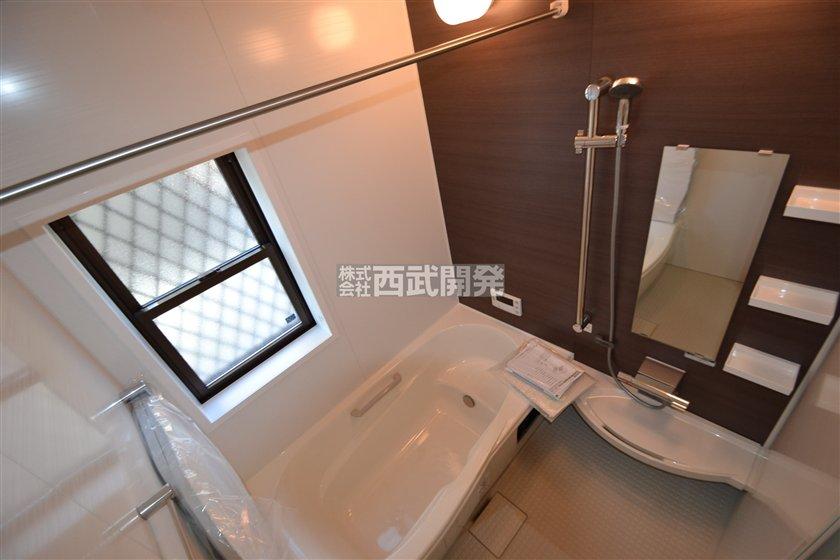 Same specifications photo (bathroom). Color ・ Arrangement and the like are different.  For more details, please contact us. 