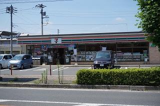 Convenience store. Seven-Eleven Sakado Nissai 1540m to shop