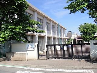 Primary school. Sakado - site to Nishi Elementary School 2085m