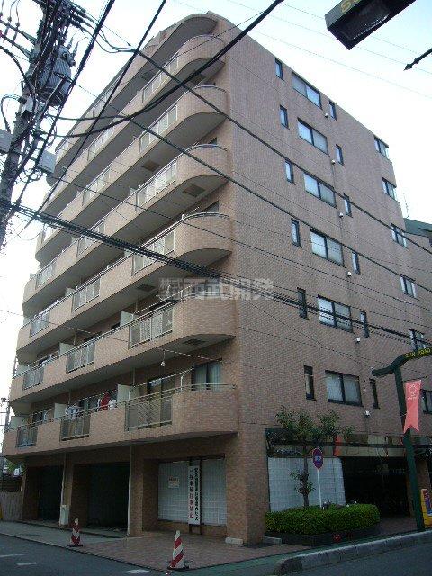 Local appearance photo. Local (March 2012) shooting