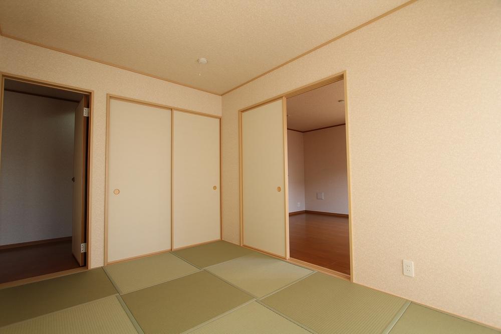 Other introspection. Japanese-style room 7 Building