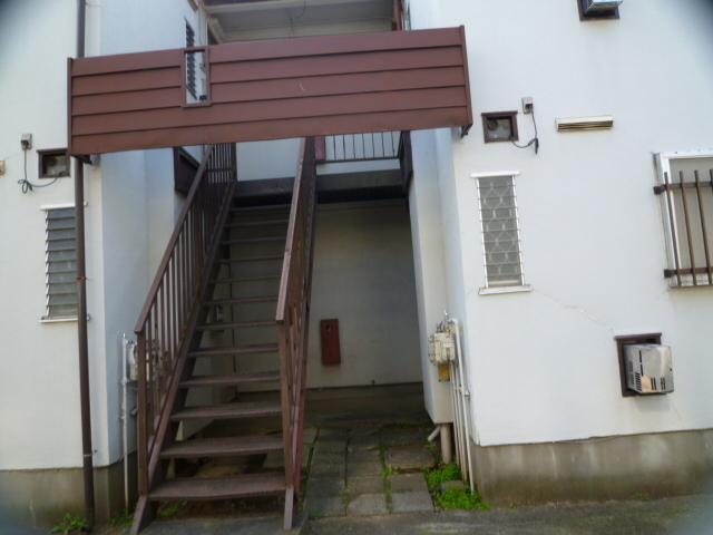 Entrance. Stairs