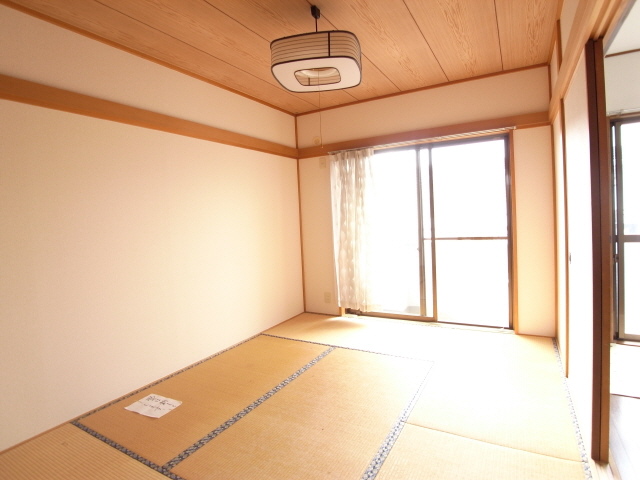 Other room space. Japanese-style room 6 quires