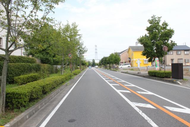 Local photos, including front road. Local (July 2013) Shooting