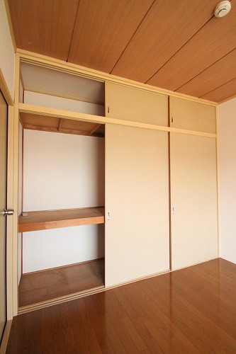 Receipt. Large storage of one and a half between the ☆ There is also a upper closet!
