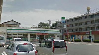 Convenience store. Family Ma - 500m until note (convenience store)