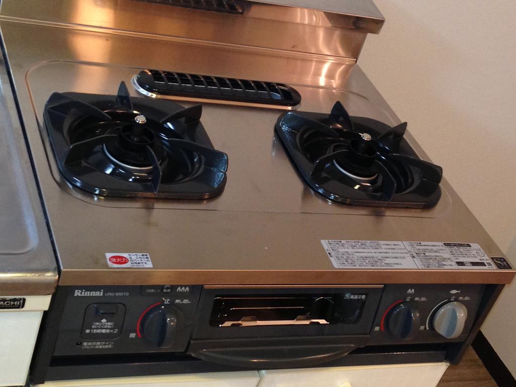 Kitchen. Gas stove new