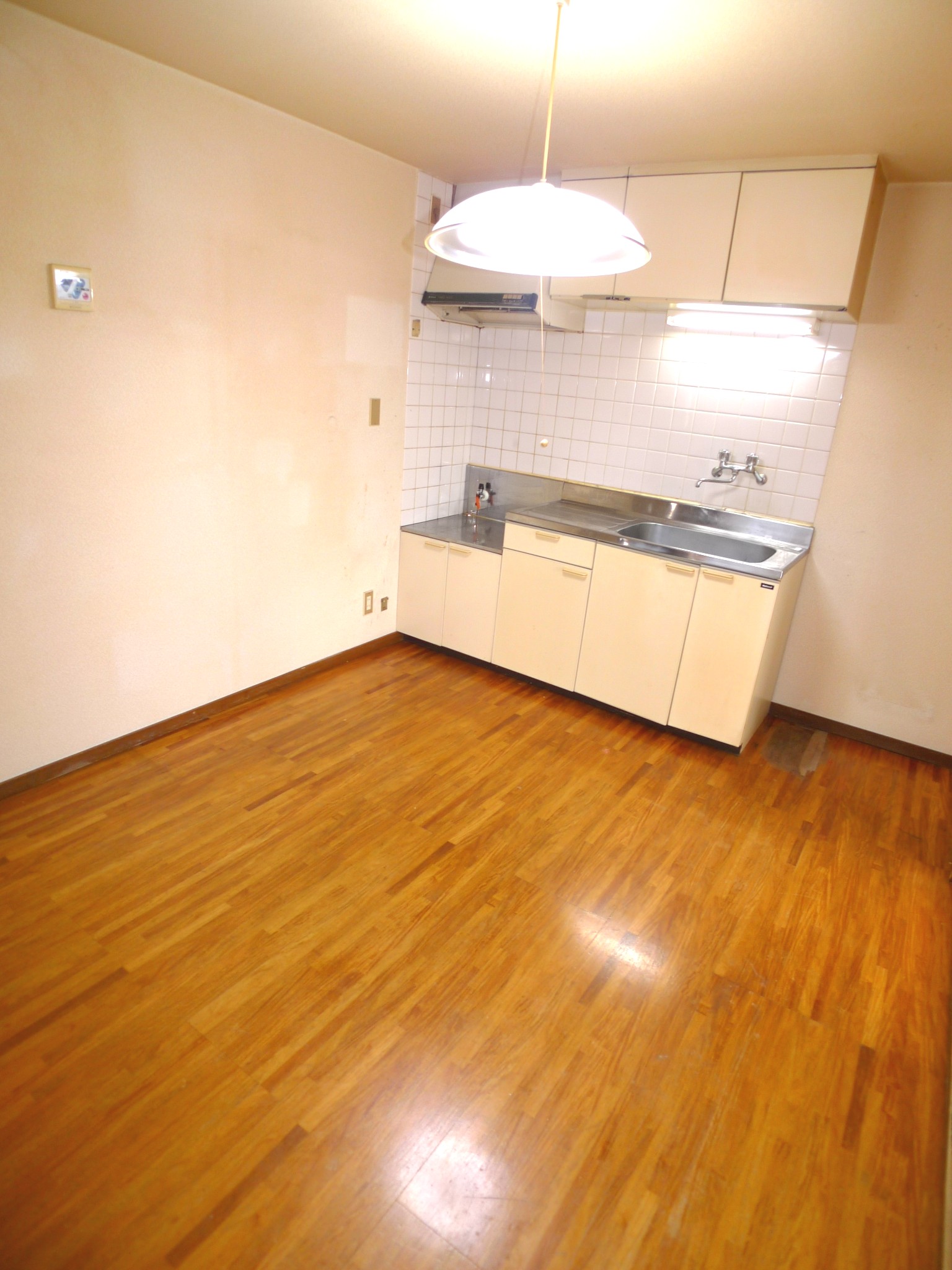 Kitchen. Flooring