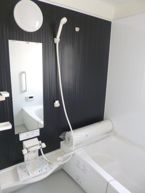 Same specifications photo (bathroom). Example of construction. With bathroom dryer.