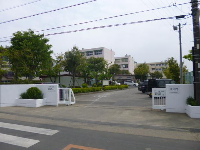 Junior high school. Satte Tatsunishi until junior high school 1377m