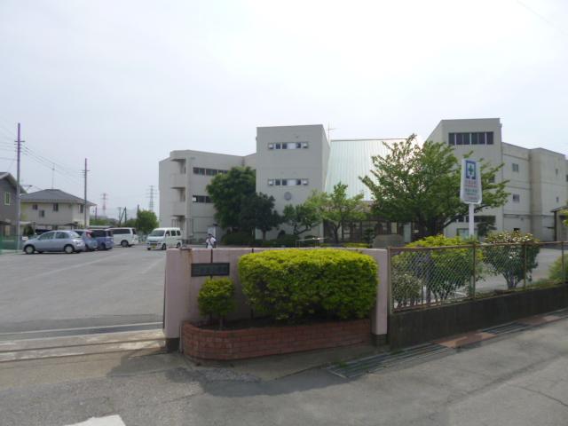 Primary school. Satte Municipal Nagakura to elementary school 1368m