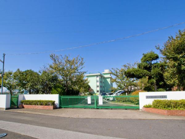 Primary school. Up to elementary school 730m 2012 / 10 / 12 shooting Satte City Sakura Elementary School