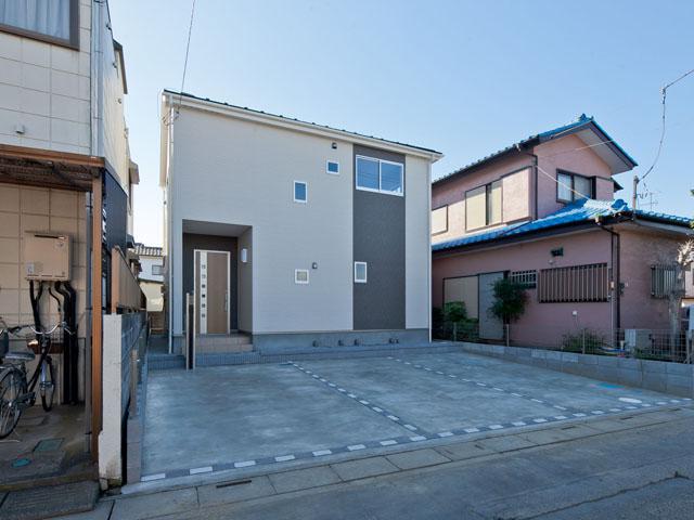 Local appearance photo. Local (11 May 2013) Shooting