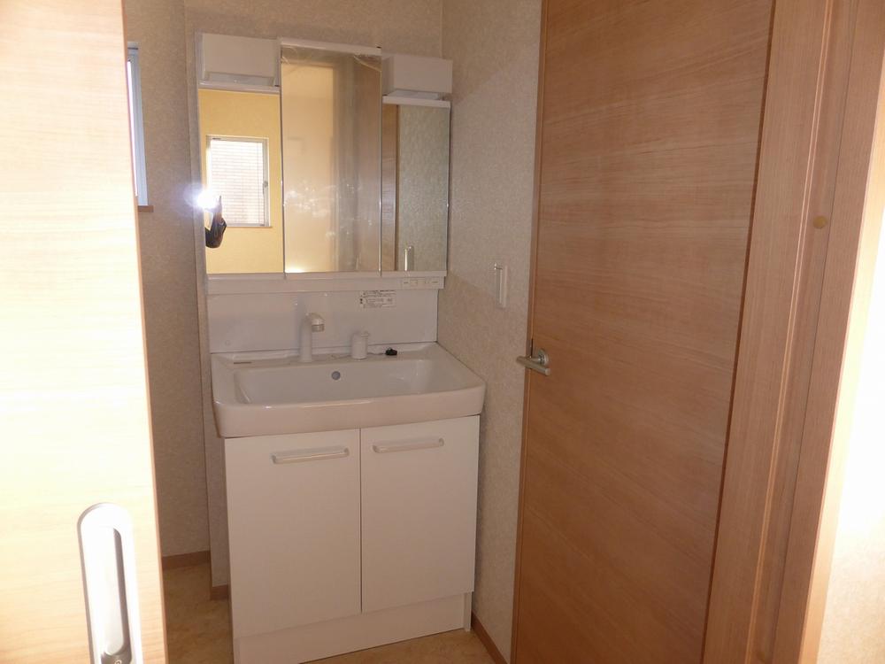 Wash basin, toilet. 201,311.14 shooting.