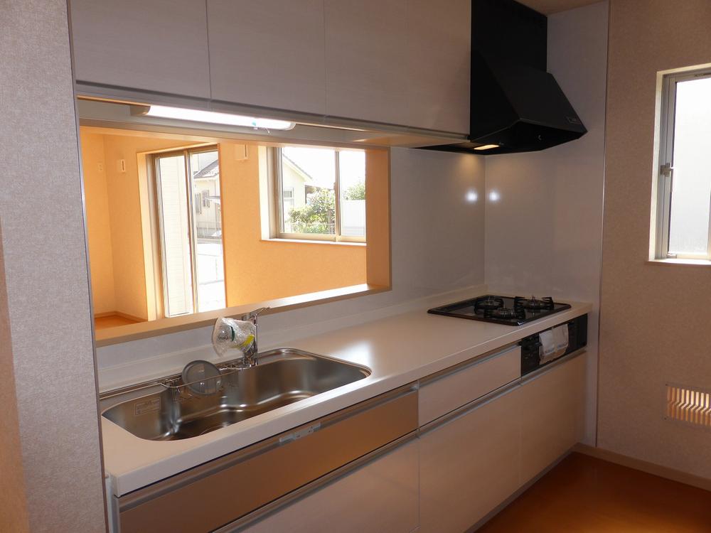 Same specifications photo (kitchen). Example of construction. Storage enhancement of kitchen