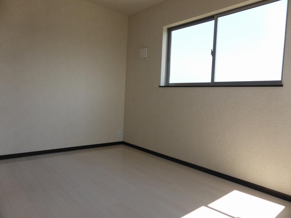 Same specifications photos (Other introspection). Example of construction. 2 kaizen room 6 quires more.