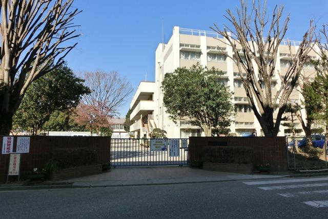 Primary school. 1140m to Hirose elementary school