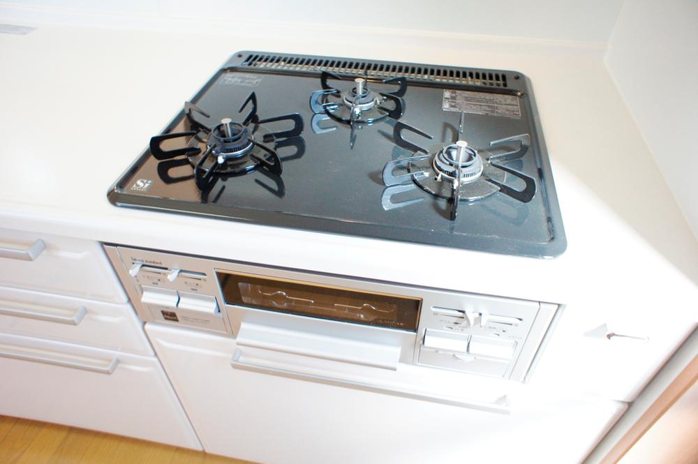 Kitchen. Indoor (11 May 2013) Shooting