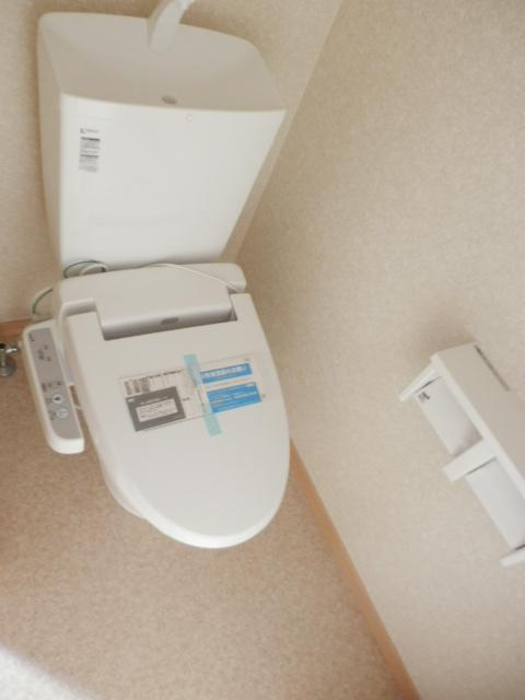 Toilet. Indoor (September 2013) Shooting