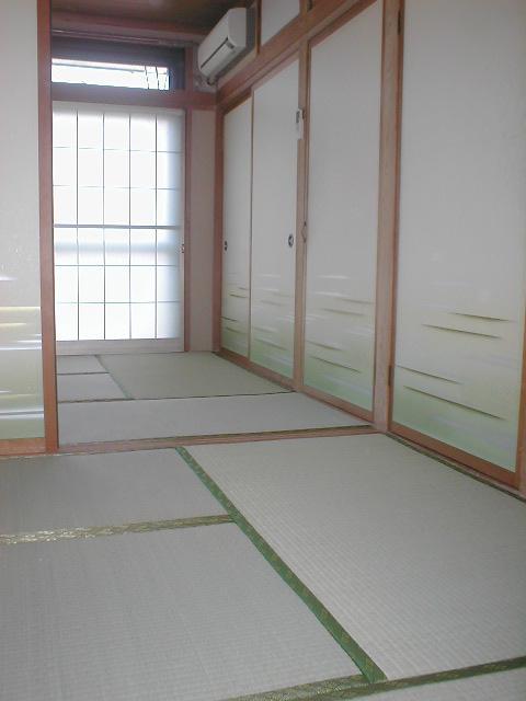 Living and room. Japanese-style room 2