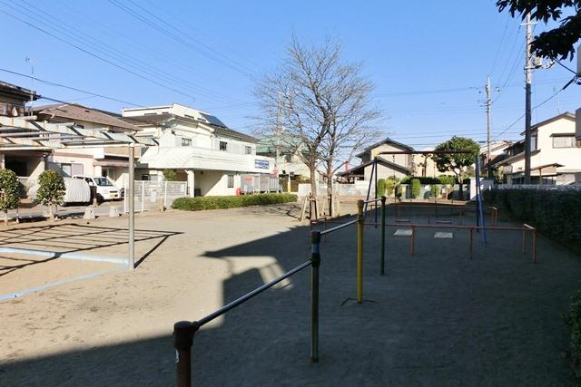 park. Fujimi 300m up to 2-chome, children amusement park