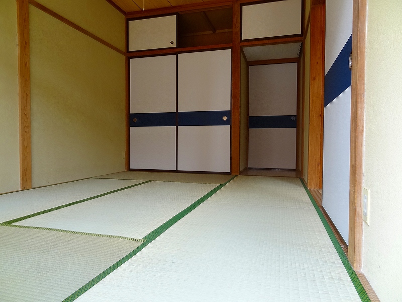 Living and room. Japanese-style room 6 quires