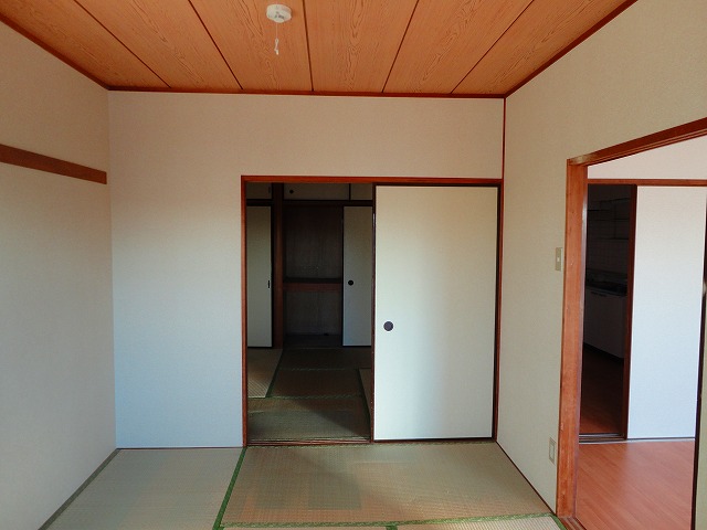 Other room space. Japanese-style room 6 quires