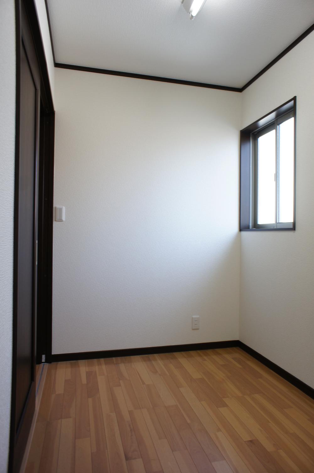 Non-living room. Study is can also be used as a large closet