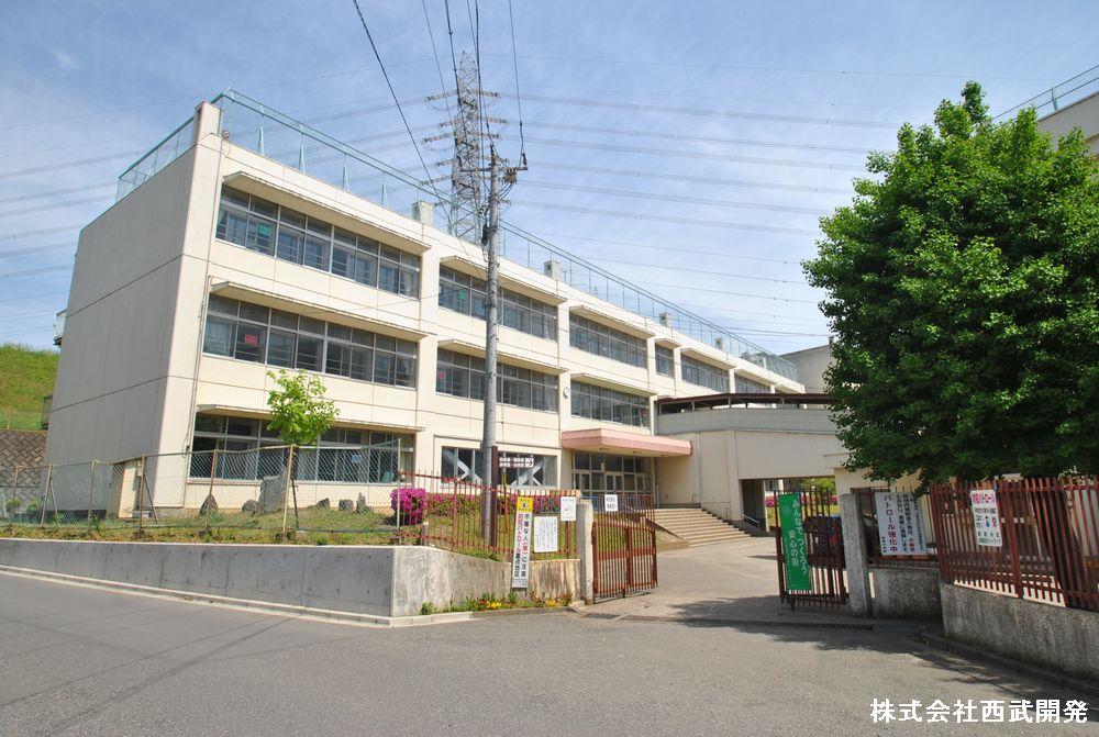 Primary school. Sayama 920m to stand Kashiwabara elementary school