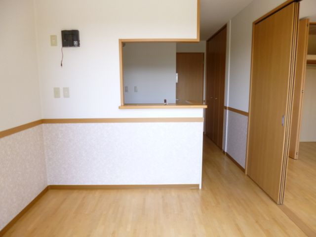 Living and room. The kitchen is a popular face-to-face ☆ 